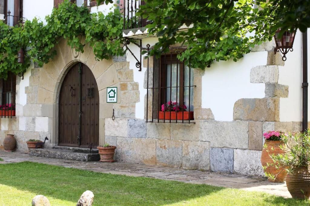 Casa Rural Mertxenea Landetxea Elcano Exterior photo